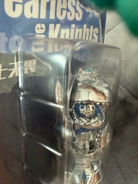 UMASOU Fearless the Knights Collectible Handcard. (Edward gaming international)